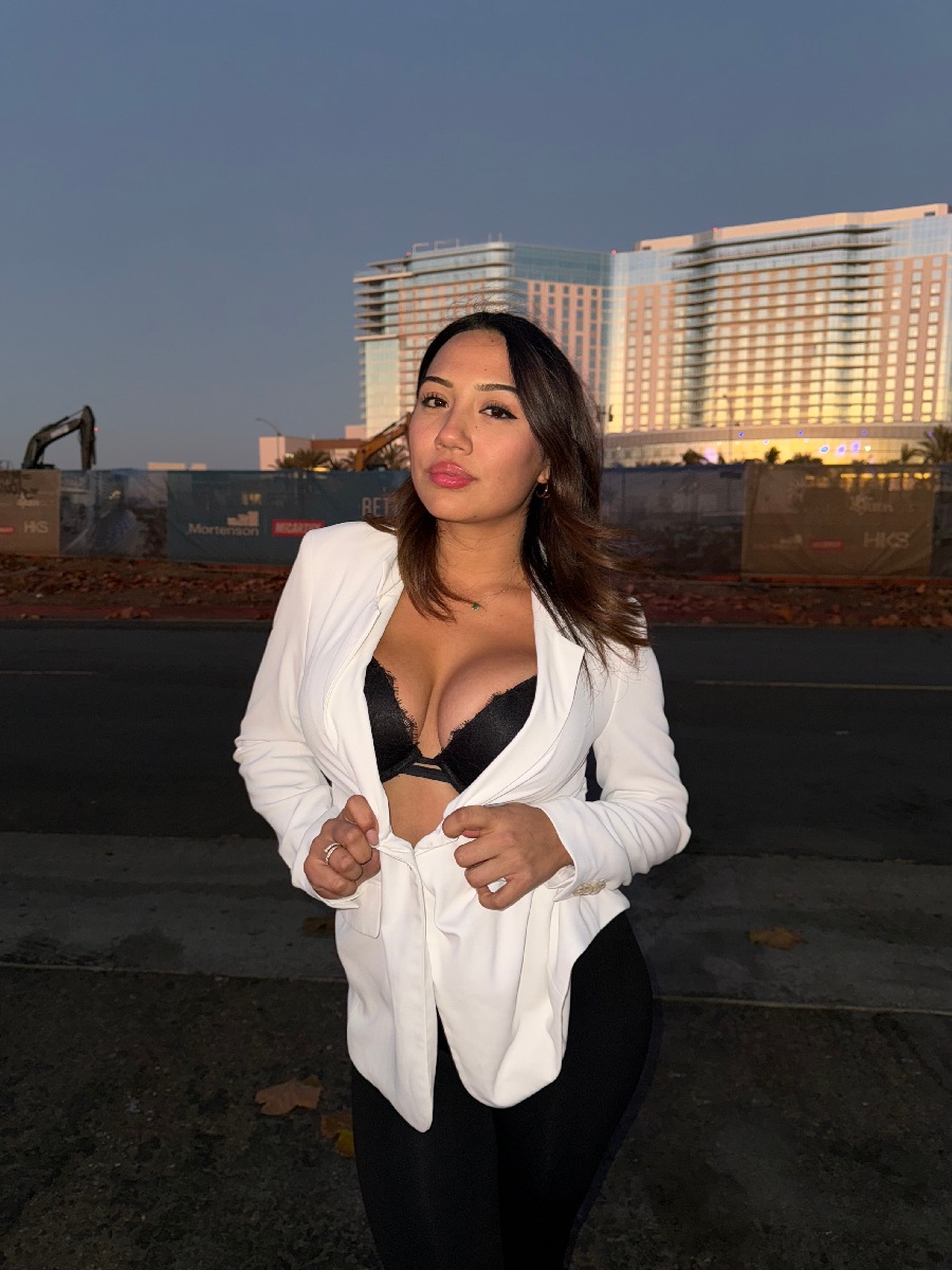 Take a pause and enjoy Ali Cruz — streaming from Sendai