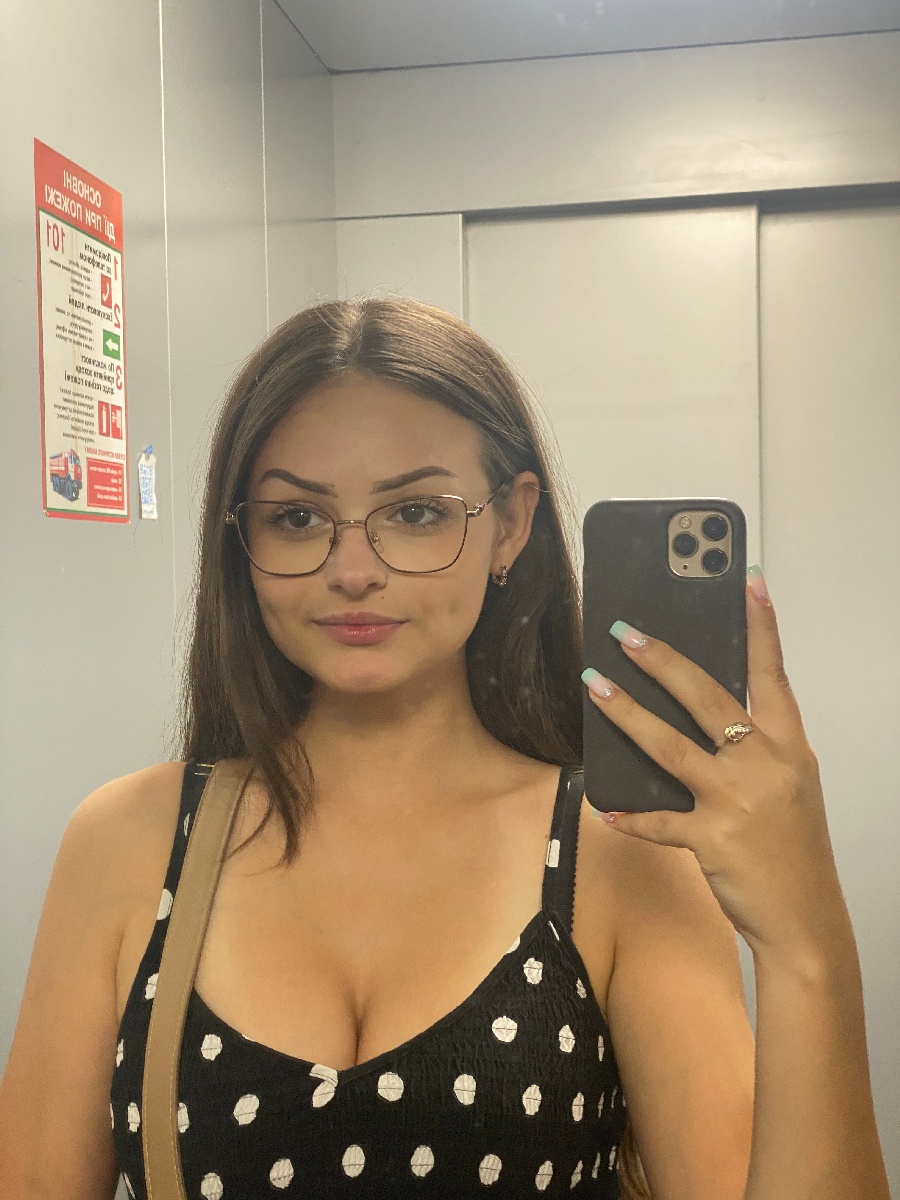 Sexy model Stacy in Sendai